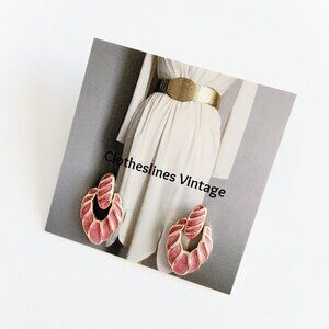 Vintage Mauve Pink and Gold Tone Metal Drop-Style Earrings